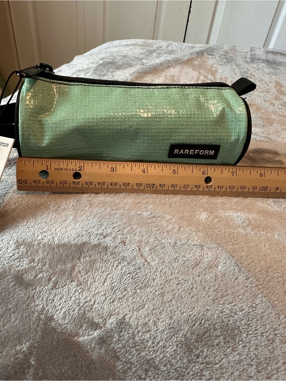 Rareform Mint Green Cylinder Parker Pouch NWT